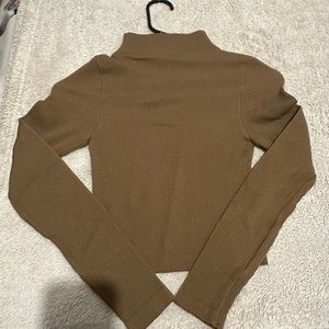 TURTLE NECK TOP A LITTLE CROPPED- ONE SIZE